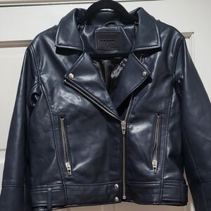 BLANKNYC Deep Navy Blue Faux Leather Moto Jacket Size Large EUC